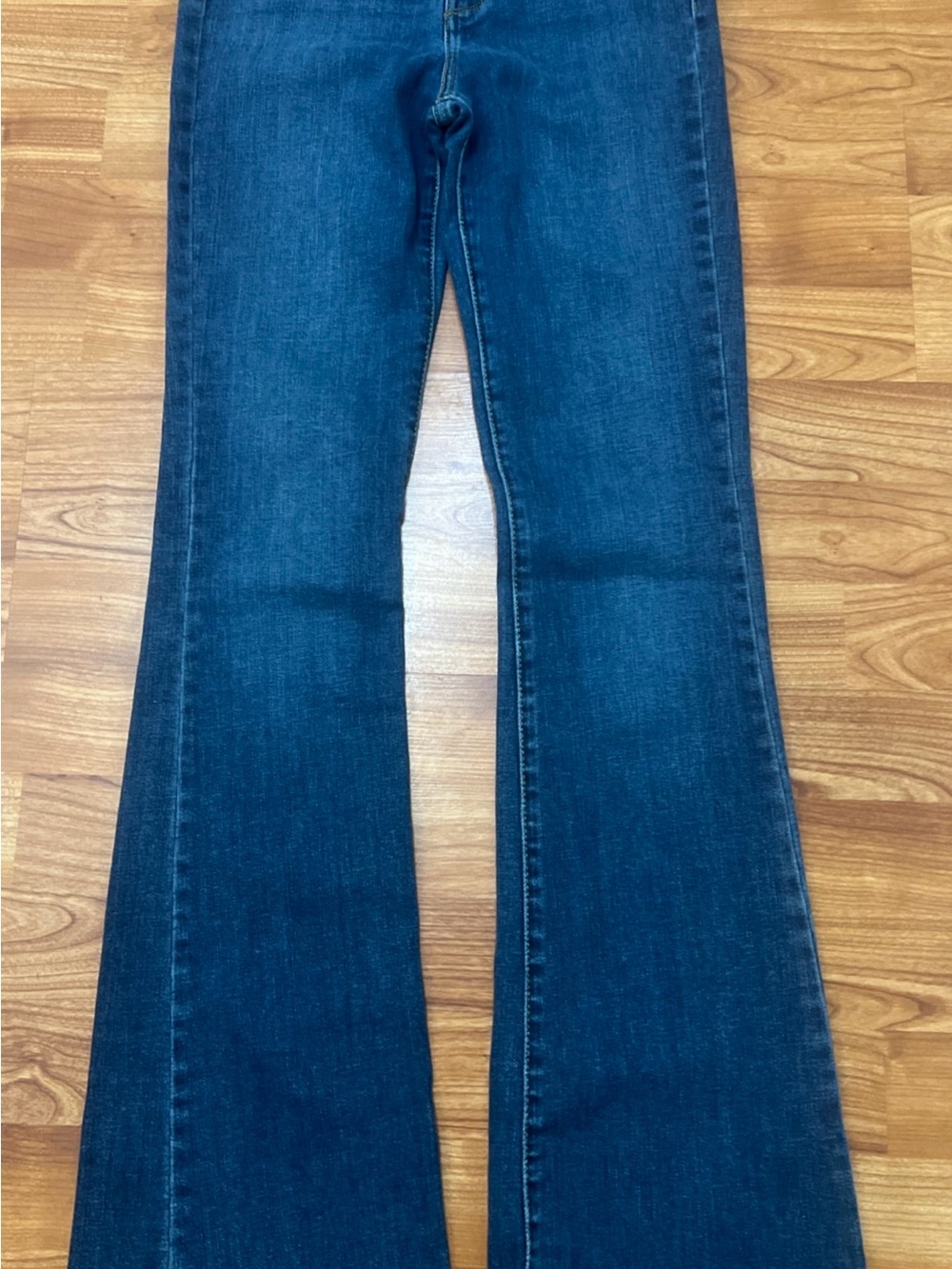Levi’s High Rise Flare Jeans Size 27 Dark Wash Stretch